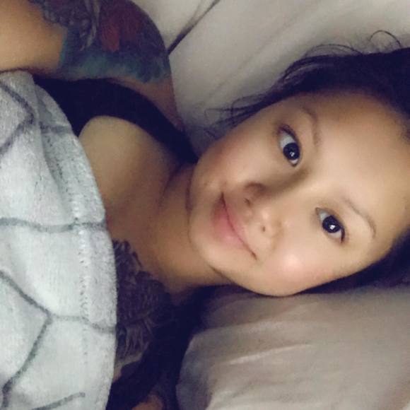 Profile Picture of May Lu (@mayhunglu) on Poshmark