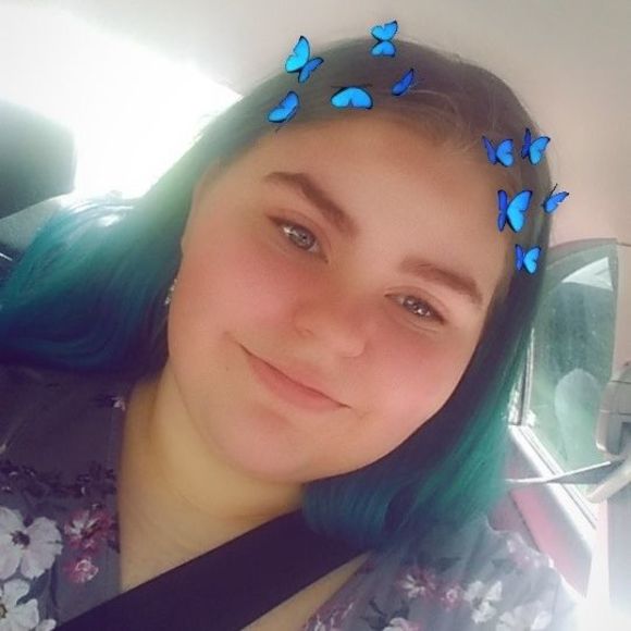 Profile Picture of Tori James (@torijames701) on Poshmark