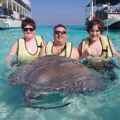 Profile Picture of Daron Walter (@Hutchhockeydad) on Twitter