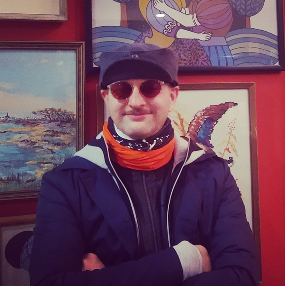 Profile Picture of Jason Treadway (@radicaldad) on Poshmark