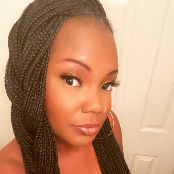 Profile Picture of Stefanie Freeman (@stefaniefreeman) on Poshmark