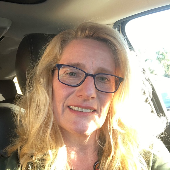 Profile Picture of Ulrike Schiessl (@uschiessl) on Poshmark