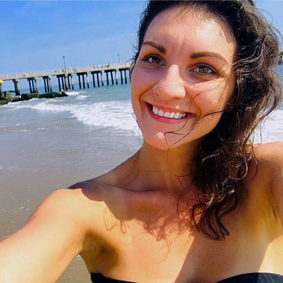 Profile Picture of Andrejka Demianová (@ajuska) on Poshmark