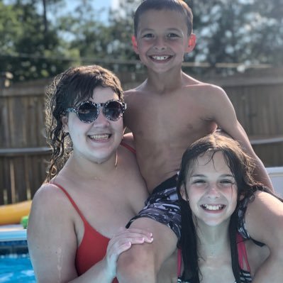 Profile Picture of kailey mitchell (@kaileygracia) on Twitter