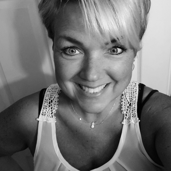 Profile Picture of Karen Patrick kilmer (@karenkilmer12) on Poshmark