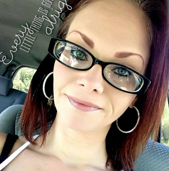 Profile Picture of Tabatha Stewart (@karma0n33) on Poshmark