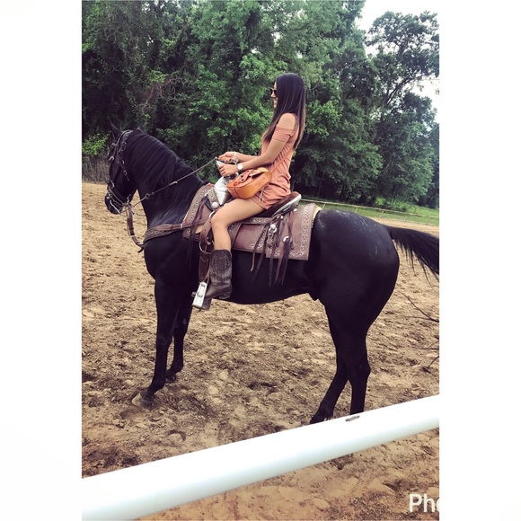 Profile Picture of Sulema Dosal (@suledosal) on Poshmark