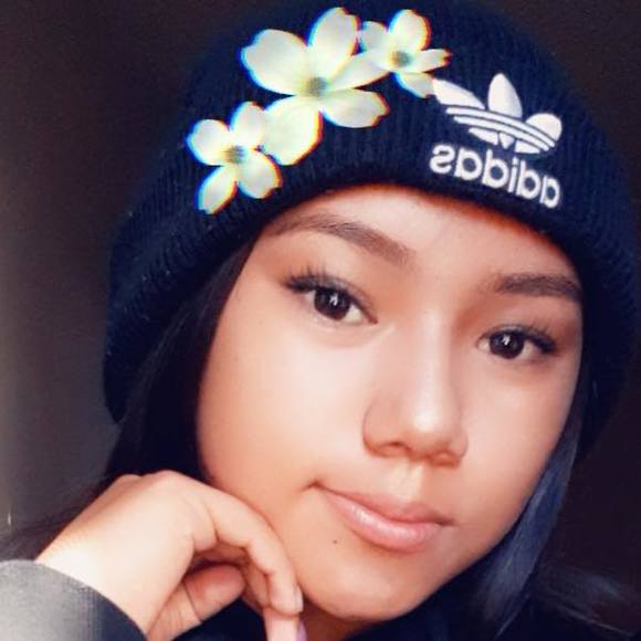 Profile Picture of Monica Hernandez alatorre (@moli_love19) on Poshmark