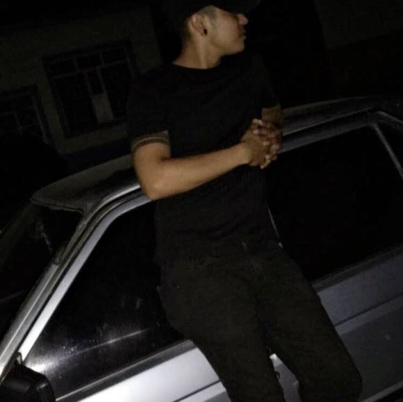 Profile Picture of Juan Cisneros (@cisneros93) on Poshmark