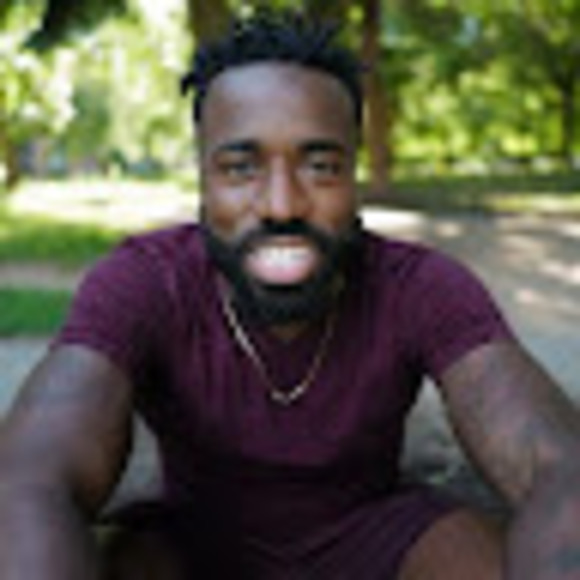 Profile Picture of Matthew Chapman (@misterchapman) on Poshmark
