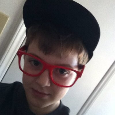 Profile Picture of Tyler Davis Howell (@davis_howell) on Twitter