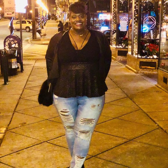 Profile Picture of Sheena marie Spaugh (@sspaugh) on Poshmark