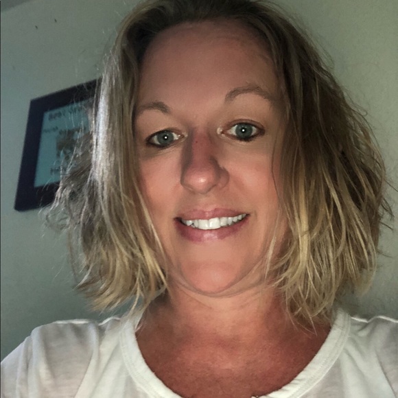 Profile Picture of Christy Paternoster (@tlcchrissyrn) on Poshmark