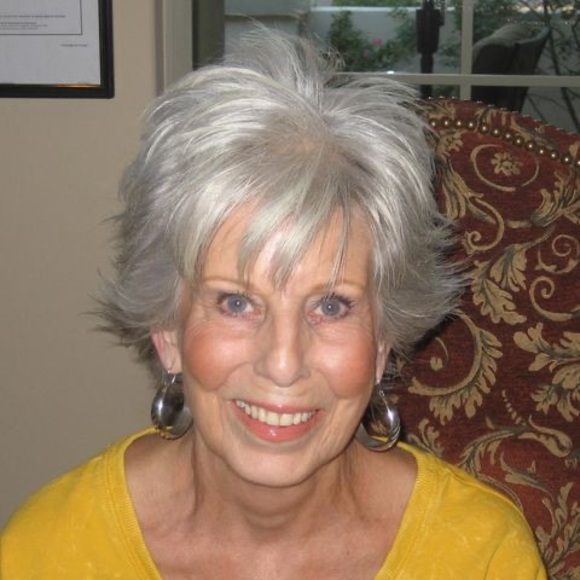 Profile Picture of Nancy roberts Elzey (@lzhome) on Poshmark