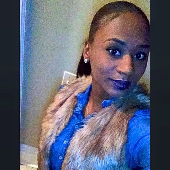 Hanna Carson - Poshmark Profile Picture of Hanna Carson (@hannacarson26) on Poshmark