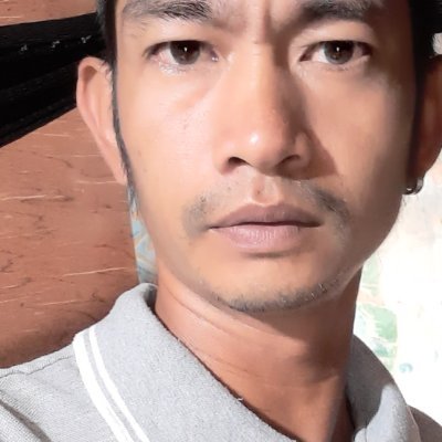 Profile Picture of Ryan E. Largoon Twitter