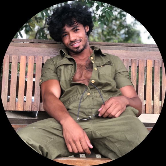 Profile Picture of Lucas Ellis (@luasqueiroz01) on Poshmark