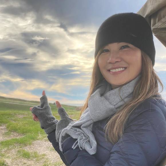 Profile Picture of Ripple Leung (@rippleleung) on Poshmark