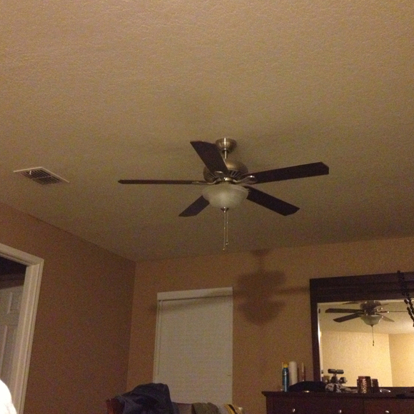 Profile Picture of Michelle Canavati (@ucanavati) on Poshmark