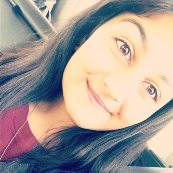 Profile Picture of Rhea Jacob (@rheaj77) on Poshmark