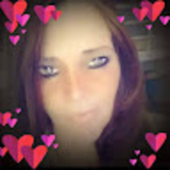 Profile Picture of Lyn Janet (@jlyn84791) on Poshmark