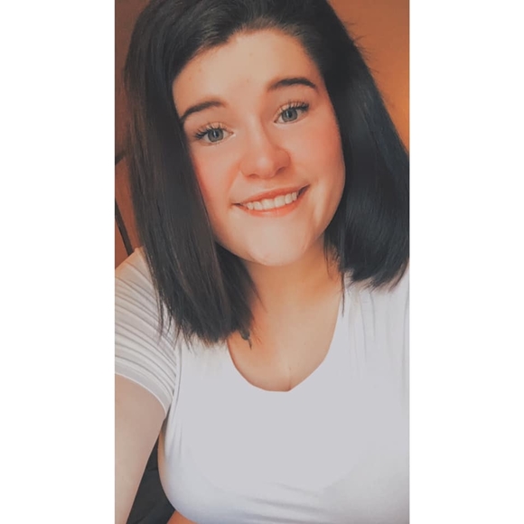 Harley Whittenburg - Poshmark Profile Picture of Harley Whittenburg (@whittenburgh) on Poshmark