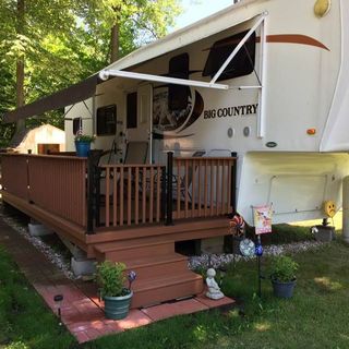 Profile Picture of Sally Arseneau (@sally.arseneau) on Facebook