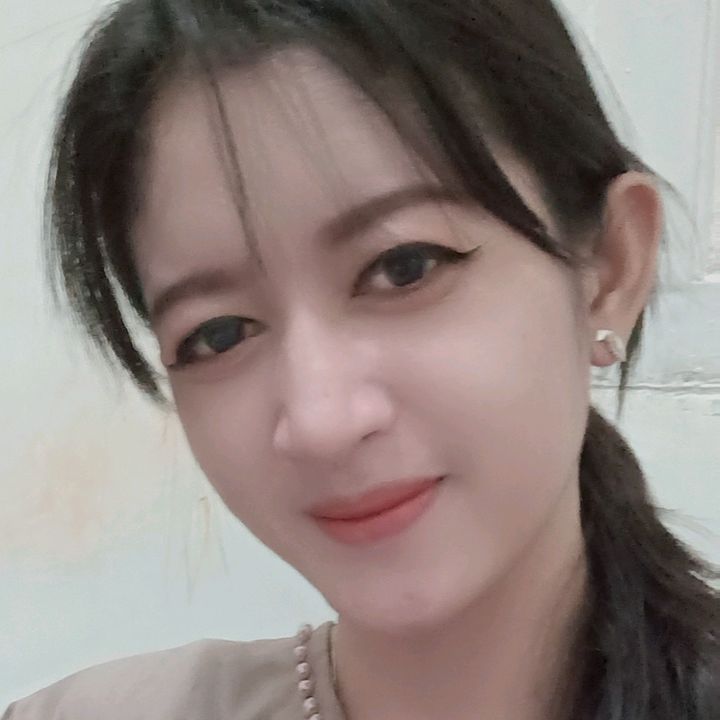 Profile Picture of Devi tyas (@devisena) on Tiktok
