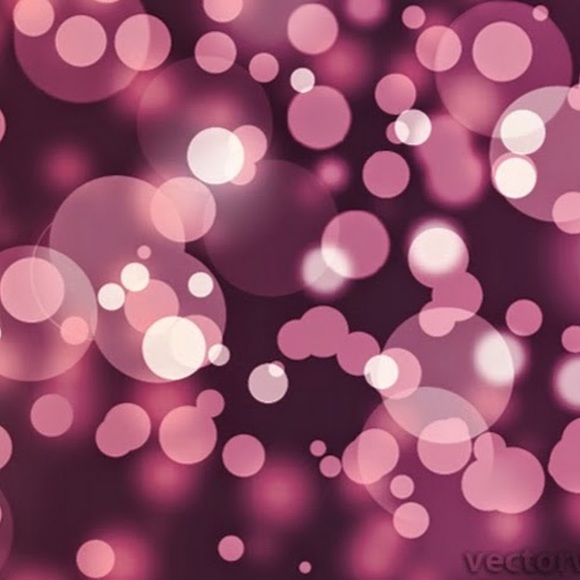 Profile Picture of Ella Greenup (@ellabellag03) on Poshmark