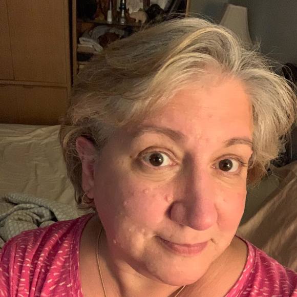 Profile Picture of Stacey Duffin (@craftylady824) on Poshmark