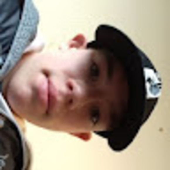 Profile Picture of Max Klein (@maxklein434) on Poshmark