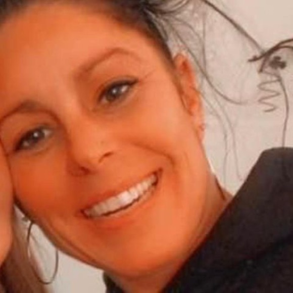 Profile Picture of Lisa Boyer (@lisalivecchi78) on Poshmark