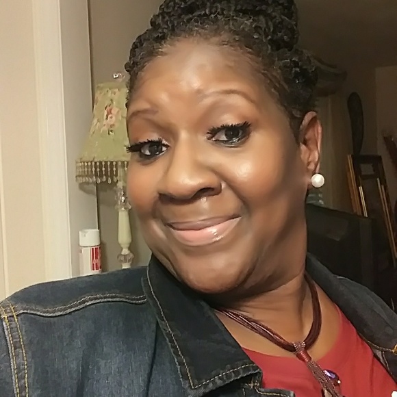Profile Picture of Mary Nelson (@marynelson542) on Poshmark