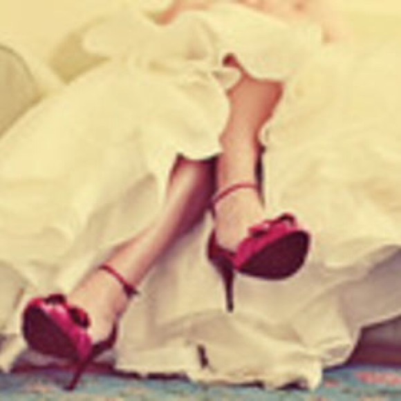 Profile Picture of Paula Maxwell (@highheelednana) on Poshmark