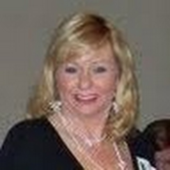 Profile Picture of Cathy Olson (@colson505) on Poshmark