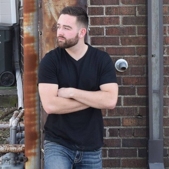 Profile Picture of Chase Ringler (@chaseringler) on Poshmark