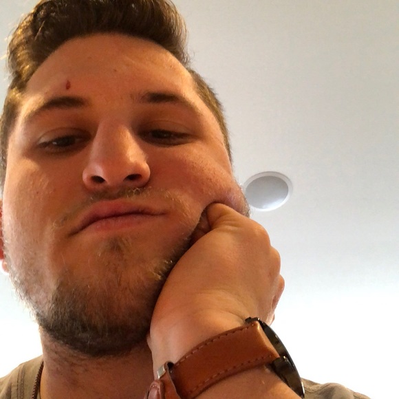Profile Picture of Kyle Link (@klink32) on Poshmark