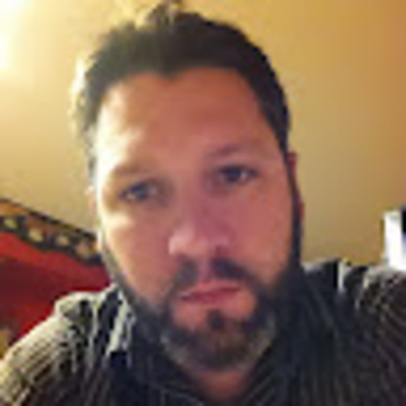Profile Picture of Ray Morales (@raymorales413) on Poshmark