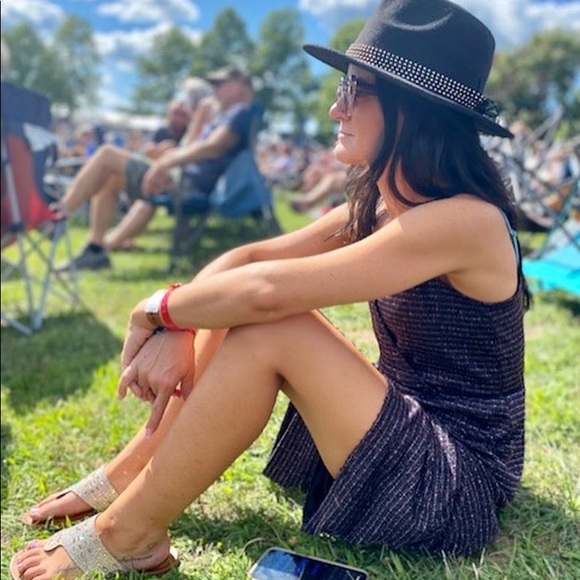 Profile Picture of Karla Molnar (@karlajeanmolnar) on Poshmark