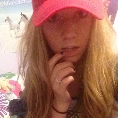 Profile Picture of Juliana Hein (@hein_juliana) on Twitter