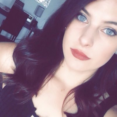 Profile Picture of Kate (@CaitlinWaggoner) on Twitter