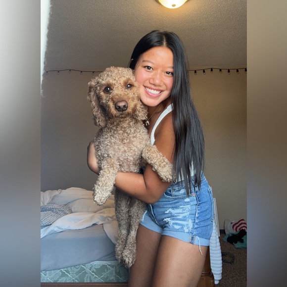 Profile Picture of Haven Kulesa (@havenkulesa) on Poshmark