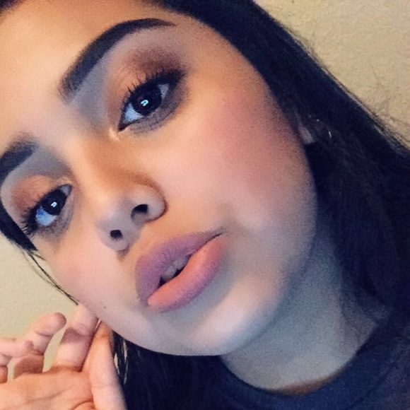 Profile Picture of Daniela Flores (@danyhtx) on Poshmark