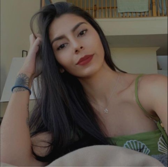 Profile Picture of Claudia Chávez chávez (@claudiachavez11) on Poshmark