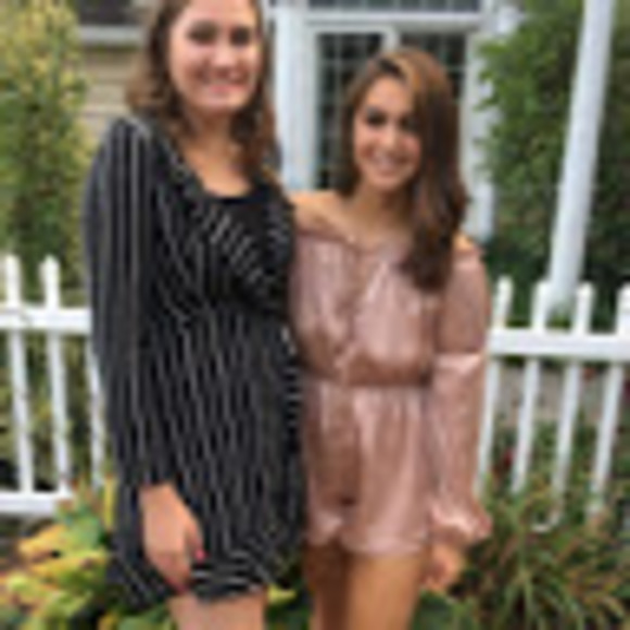 Profile Picture of Grace Dittman (@gracedittman) on Poshmark