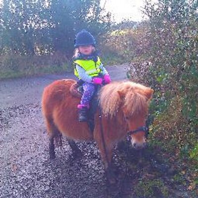 Profile Picture of Hazel Pearce (@milomoo11) on Twitter