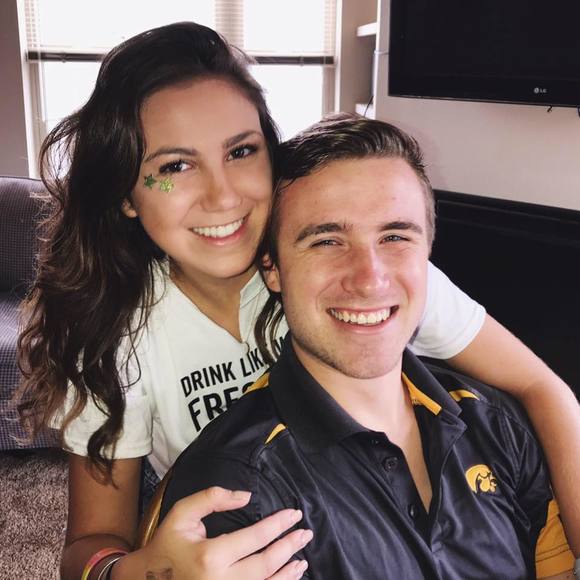 Kathryn Lorenger - Poshmark Profile Picture of Kathryn Lorenger (@klorenger5) on Poshmark