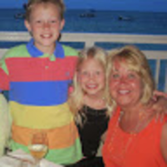 Profile Picture of Brenda Roehrig (@brendatravels) on Poshmark