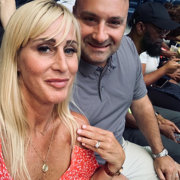 Profile Picture of Kelly Macutek (@kmacutek) on Poshmark