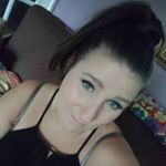 Profile Picture of iris (@iris.mackinnon) on Instagram